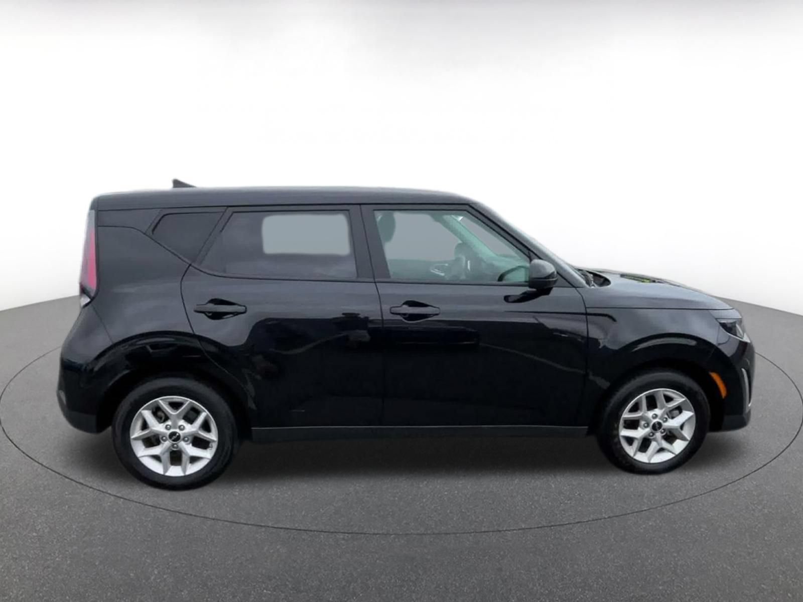 Thumbnail: 2025 Kia Soul - 15