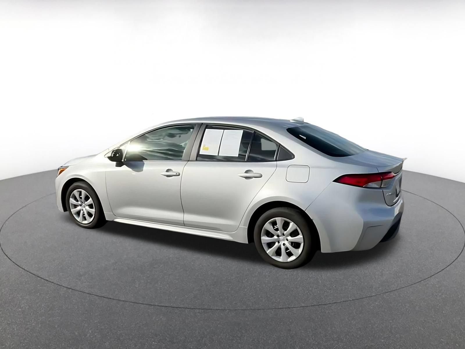 Thumbnail: 2025 Toyota Corolla - 9