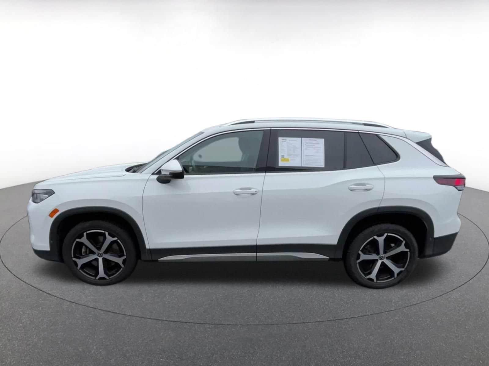 Thumbnail: 2026 Volkswagen Tiguan - 8