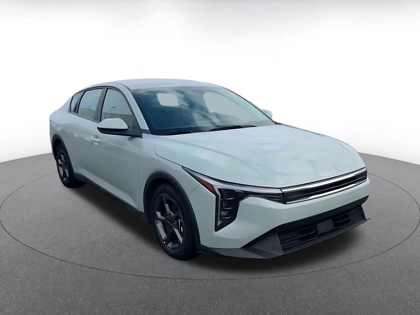 Thumbnail: 2025 Kia K4 - 3