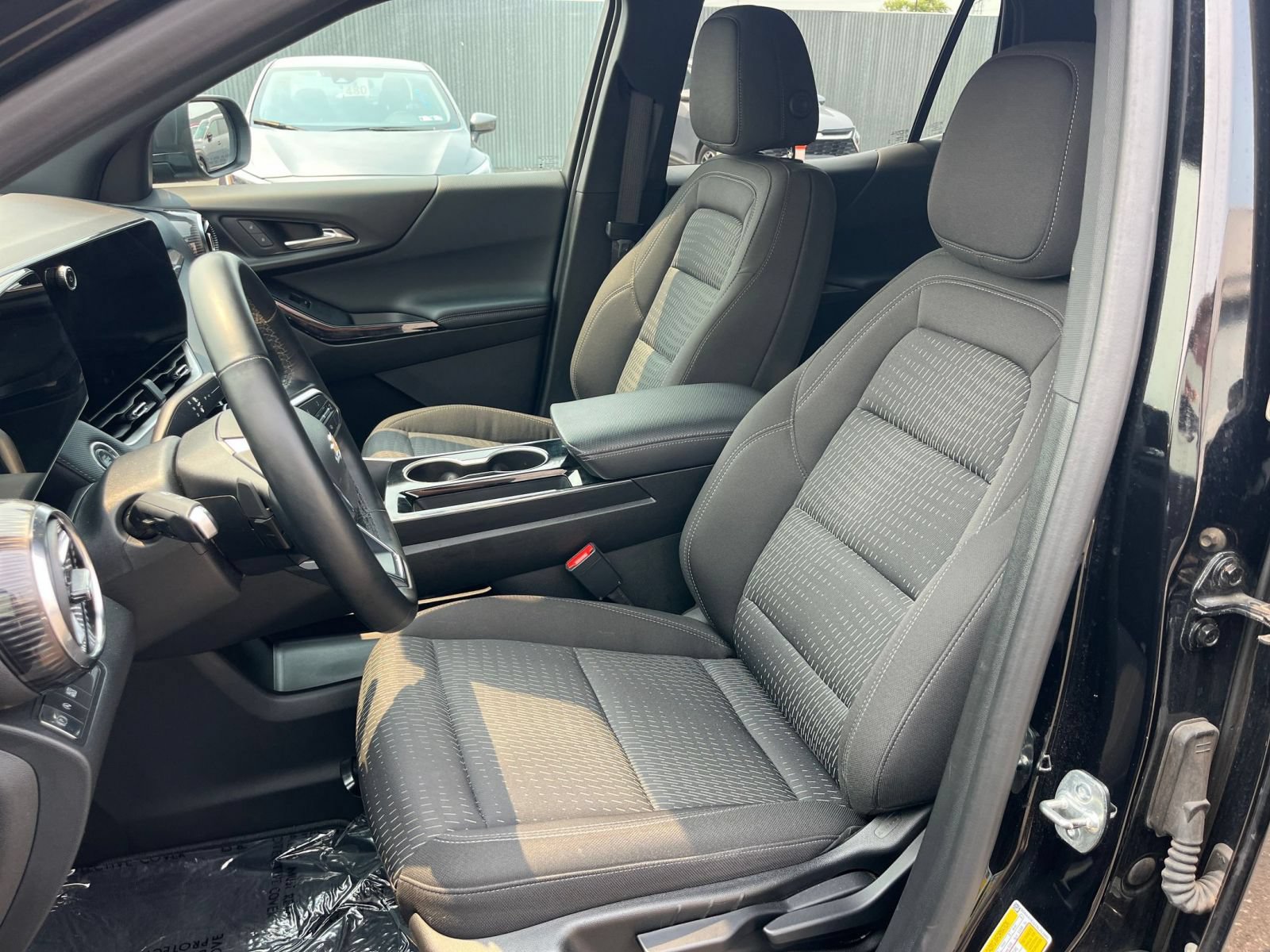Thumbnail: 2025 Chevrolet Equinox - 35