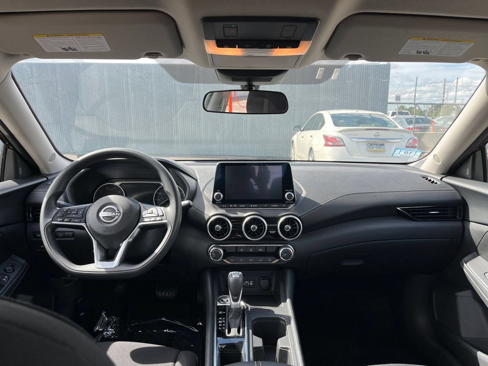 Thumbnail: 2025 Nissan Sentra - 31