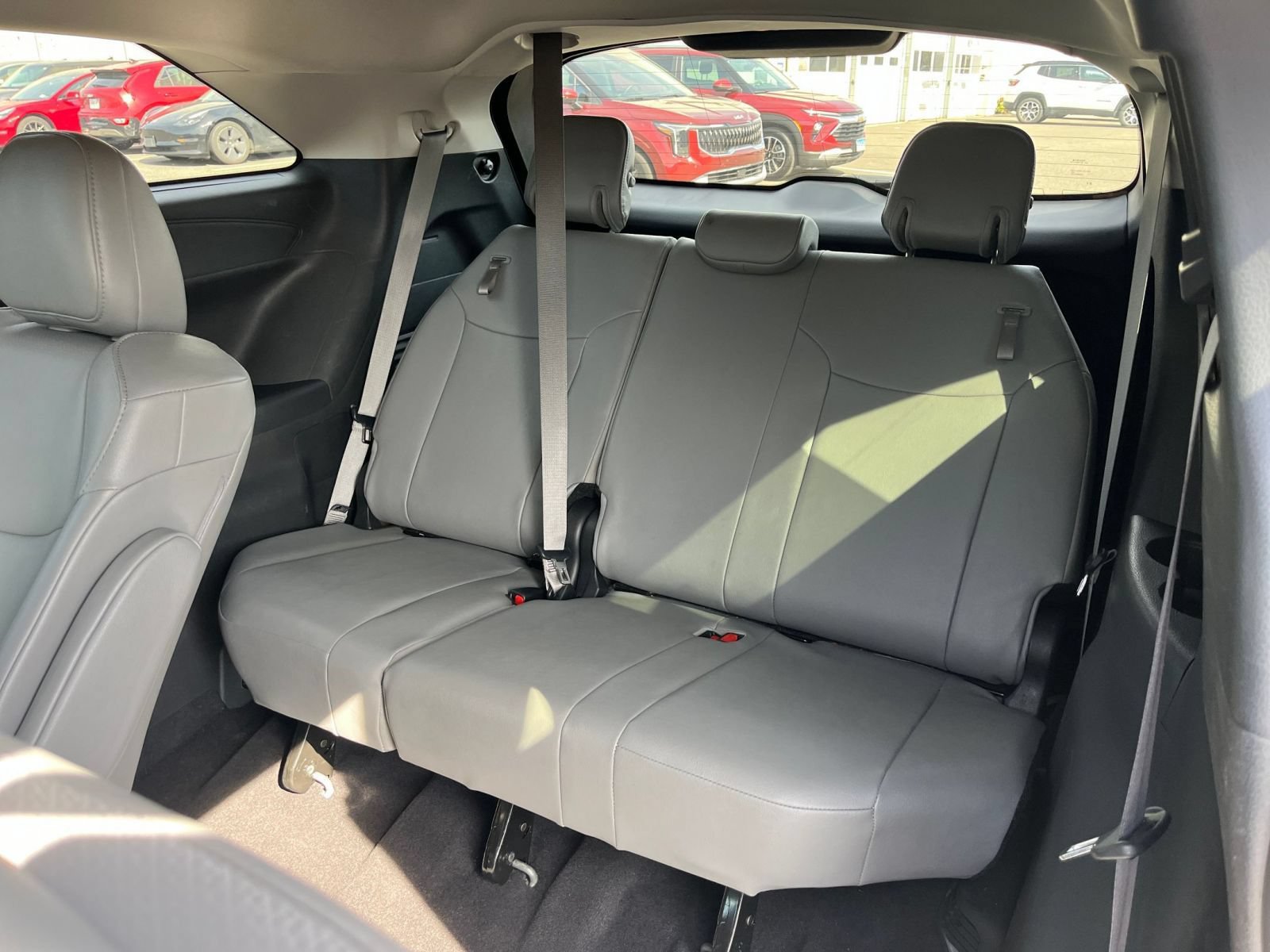 Thumbnail: 2025 Toyota Sienna - 30