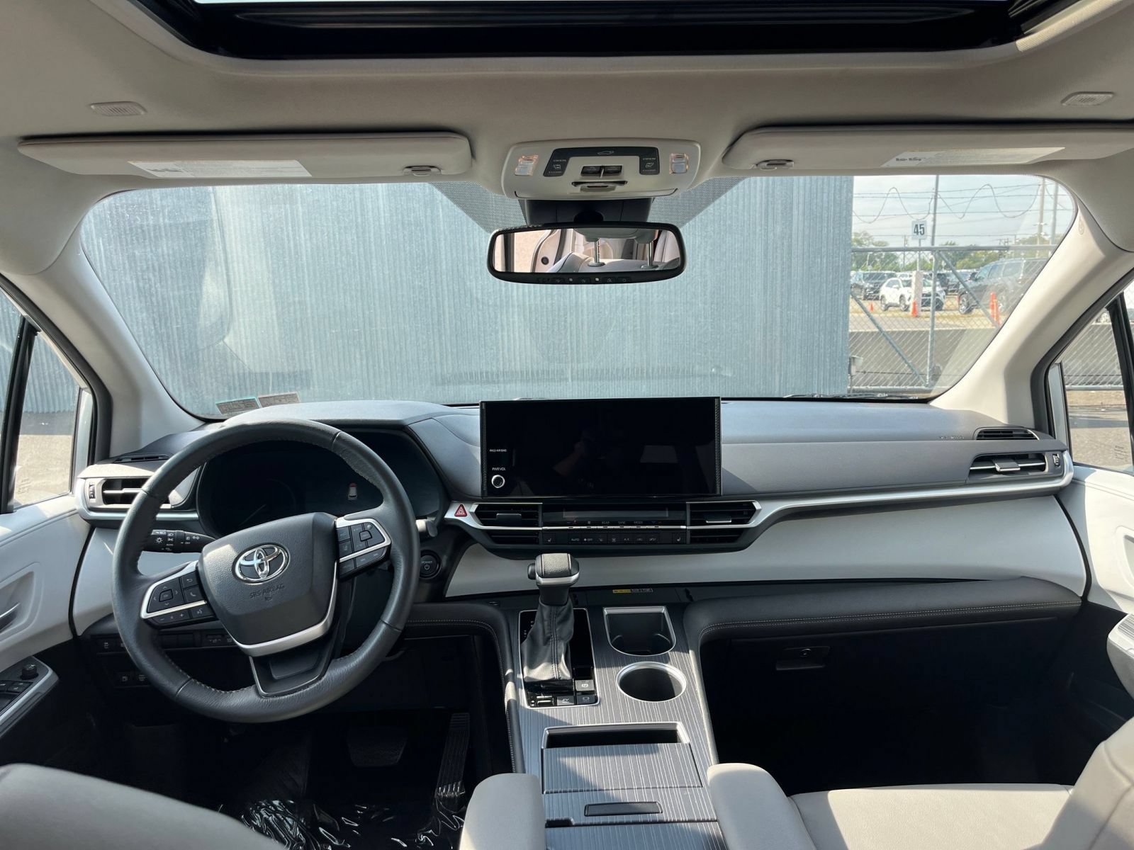 Thumbnail: 2025 Toyota Sienna - 35