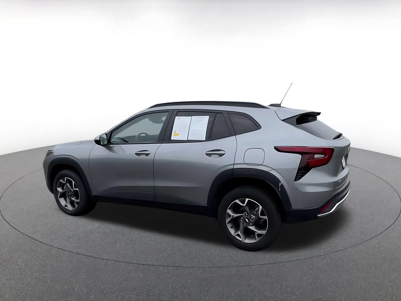 Thumbnail: 2025 Chevrolet Trax - 9