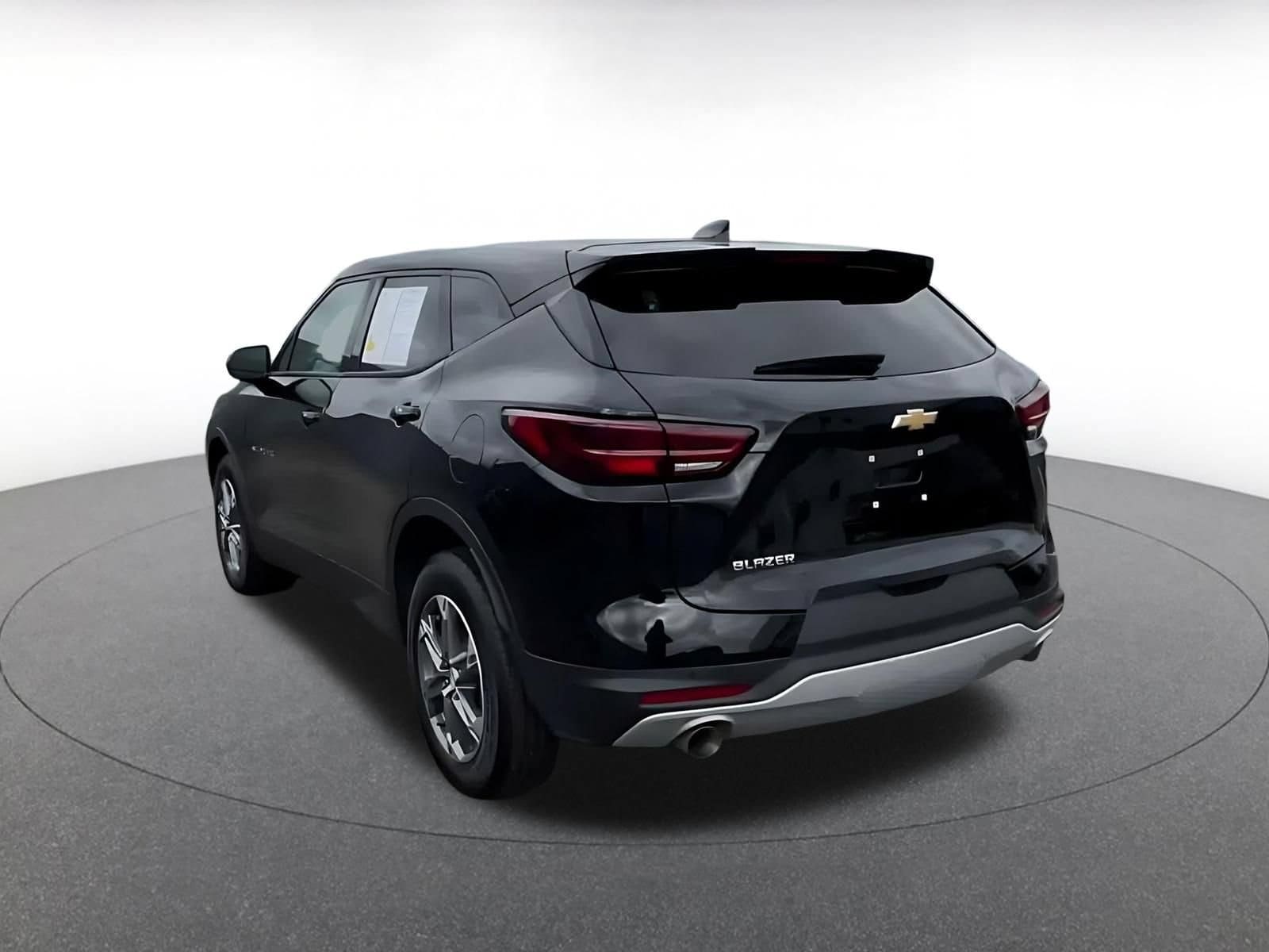 Thumbnail: 2026 Chevrolet Blazer - 10
