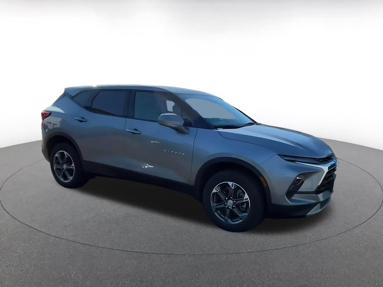 Thumbnail: 2026 Chevrolet Blazer - 2