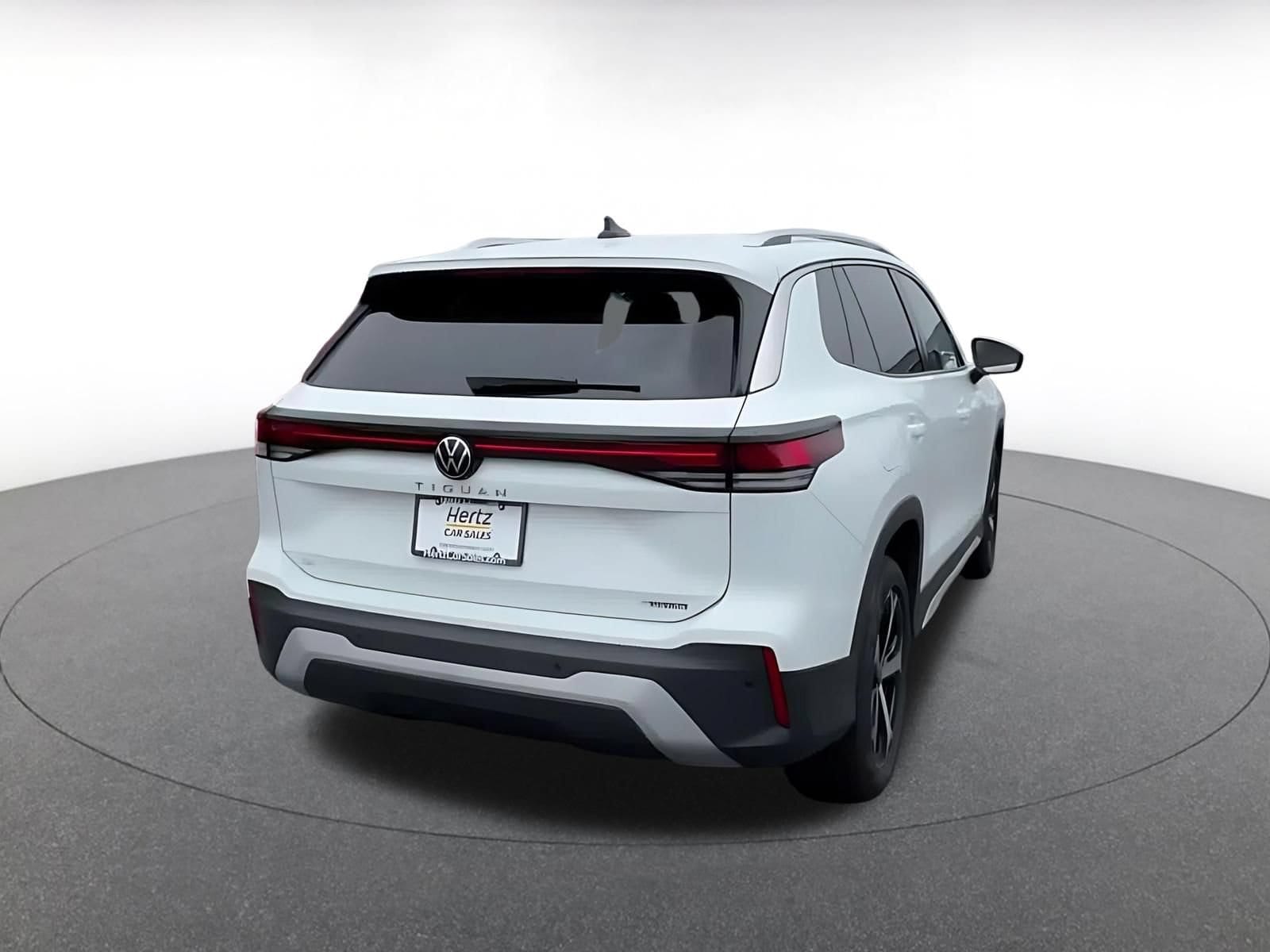 Thumbnail: 2026 Volkswagen Tiguan - 13