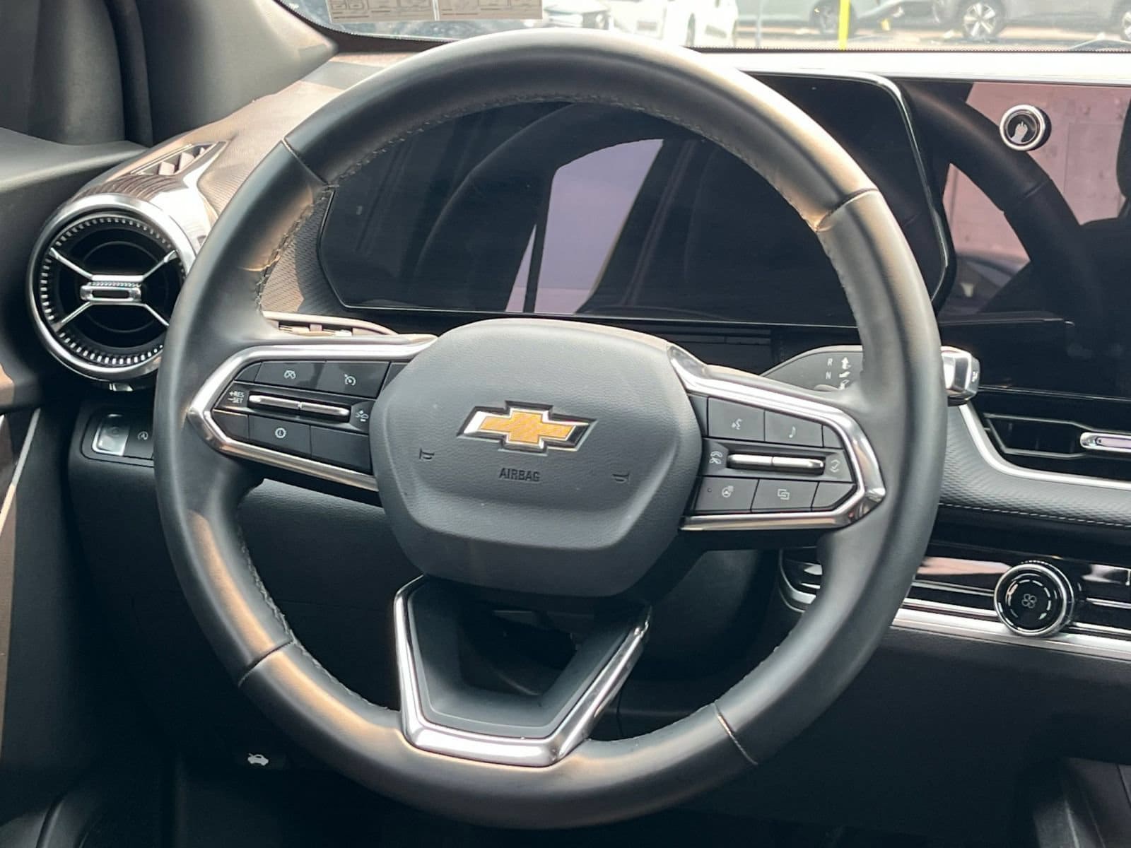 Thumbnail: 2025 Chevrolet Equinox - 27