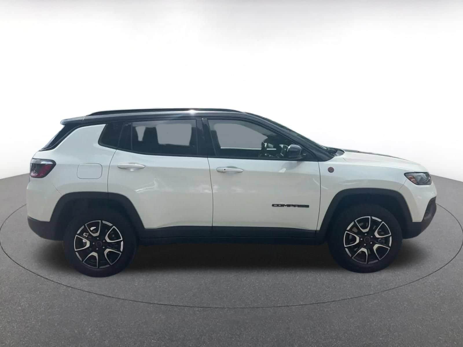 Thumbnail: 2025 Jeep Compass - 15