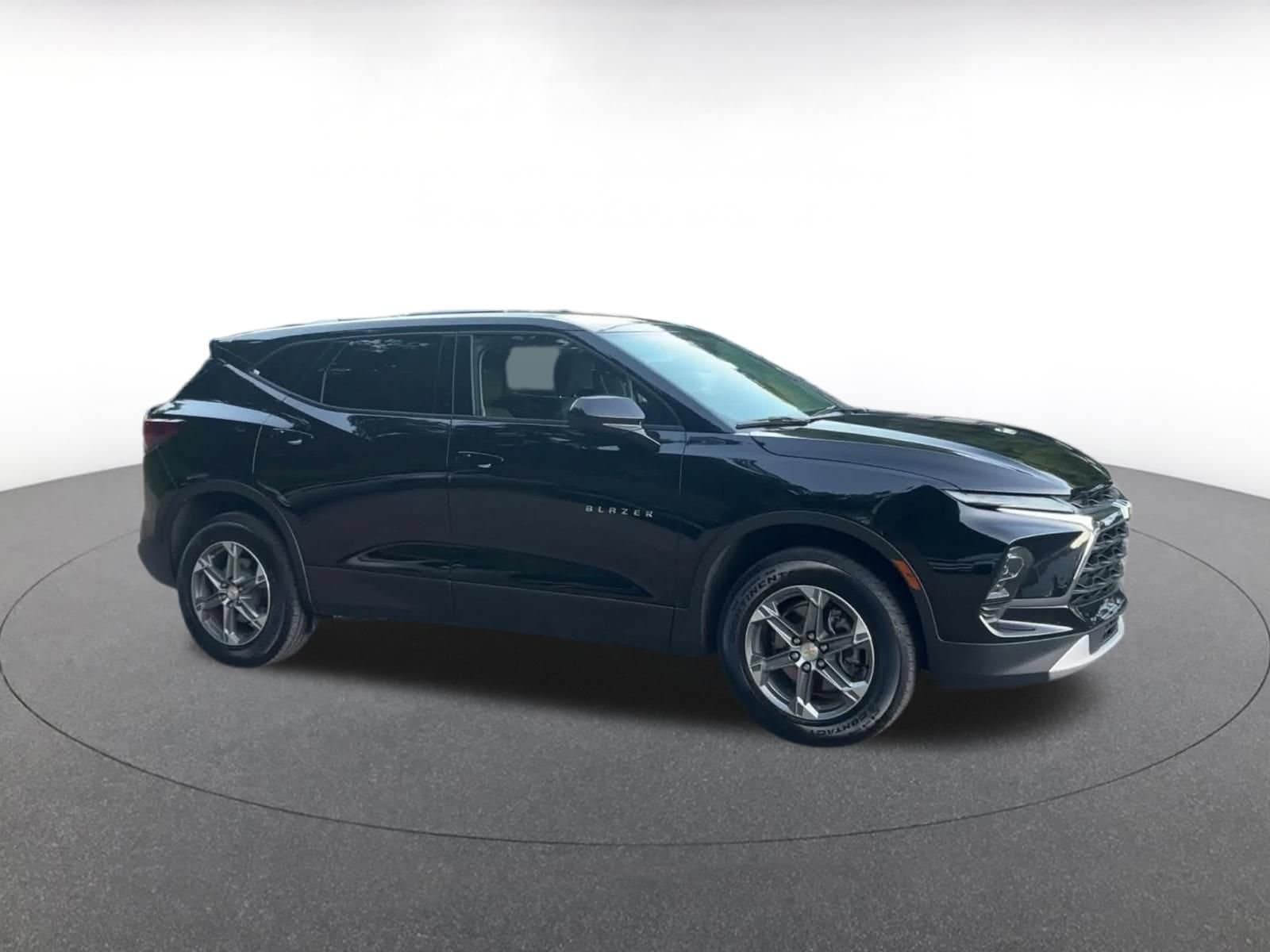 Thumbnail: 2026 Chevrolet Blazer - 2