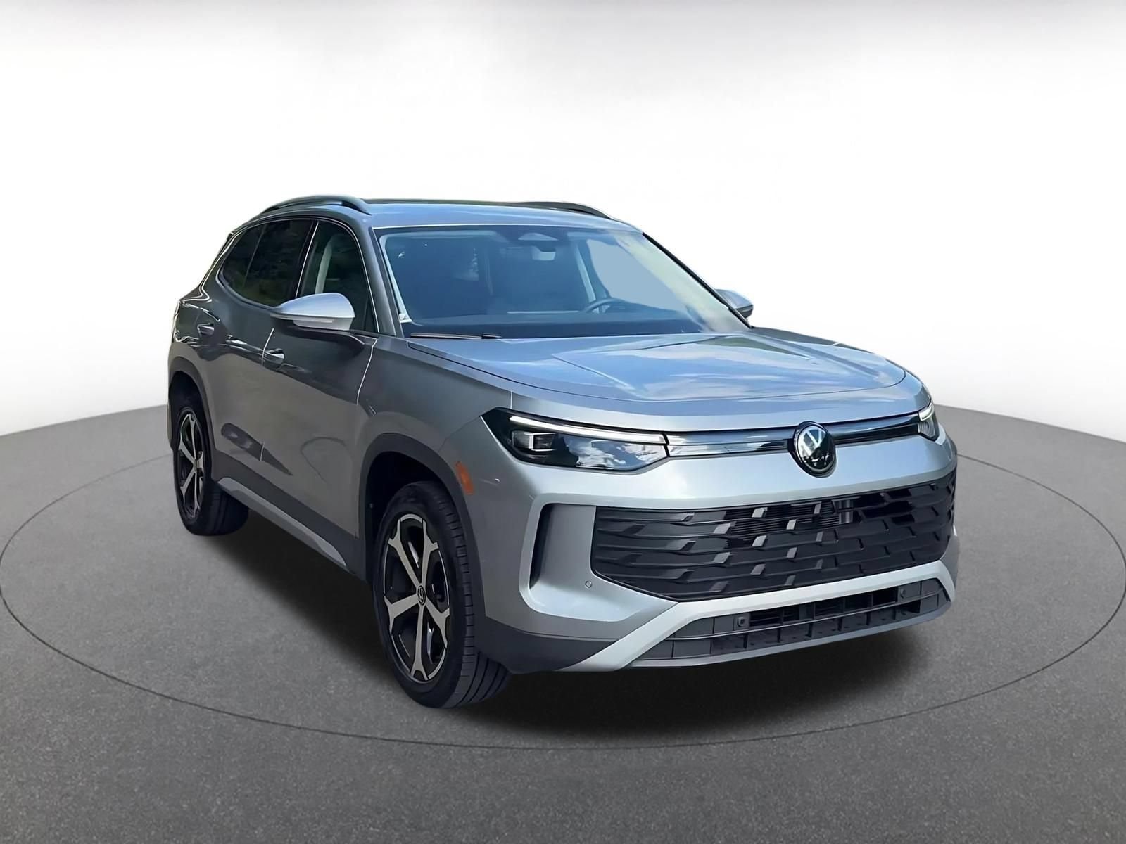 Thumbnail: 2026 Volkswagen Tiguan - 3