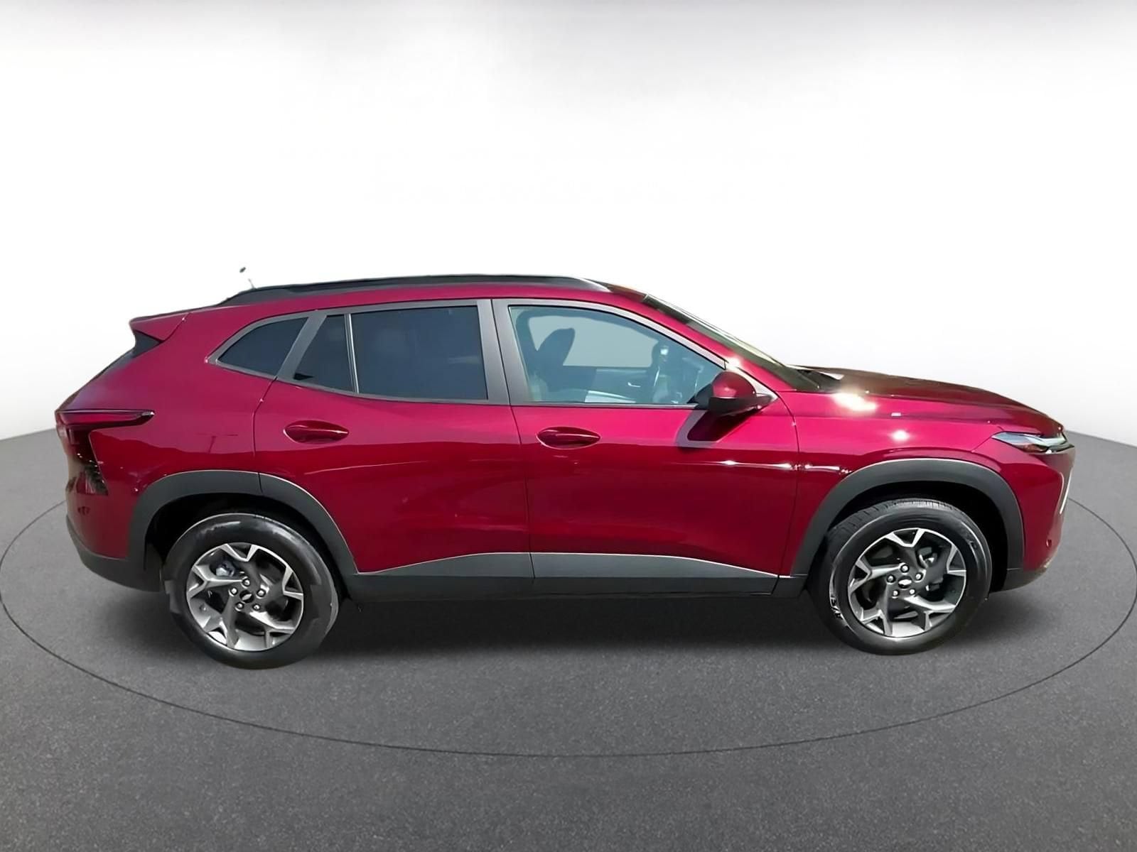 Thumbnail: 2025 Chevrolet Trax - 15