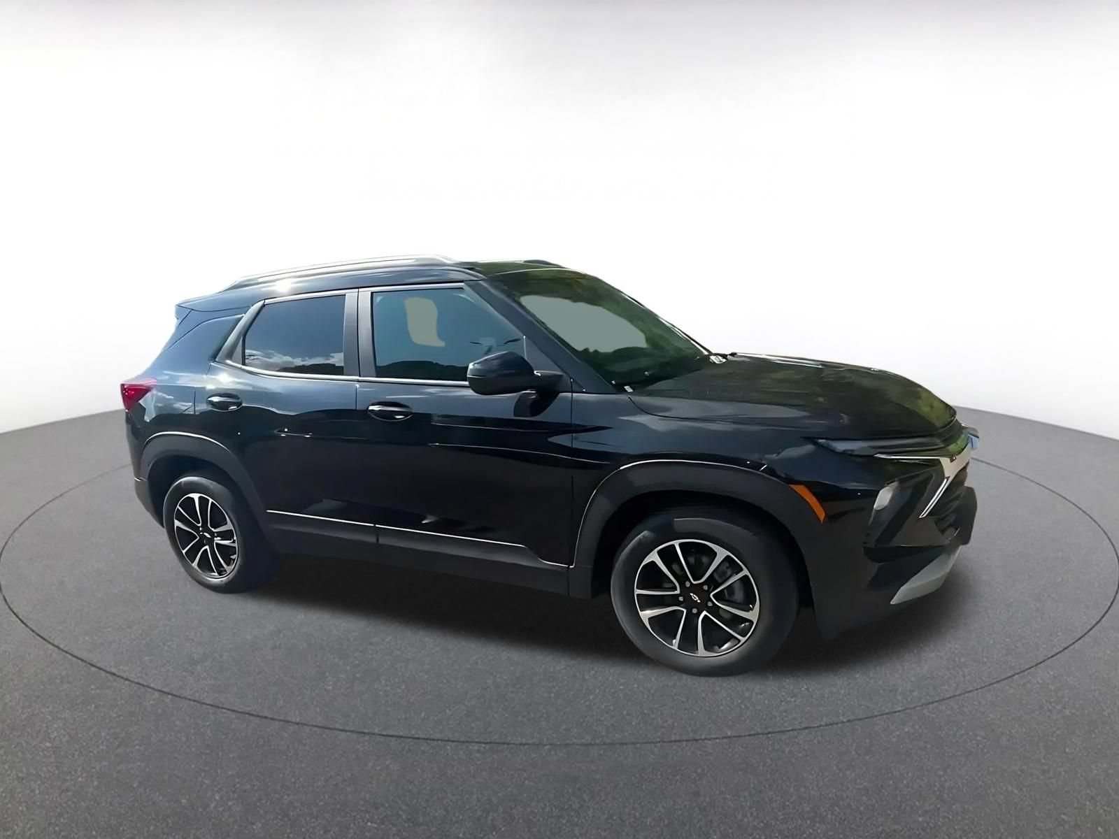 Thumbnail: 2025 Chevrolet TrailBlazer - 2