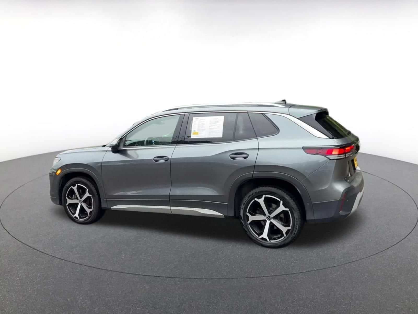 Thumbnail: 2026 Volkswagen Tiguan - 9