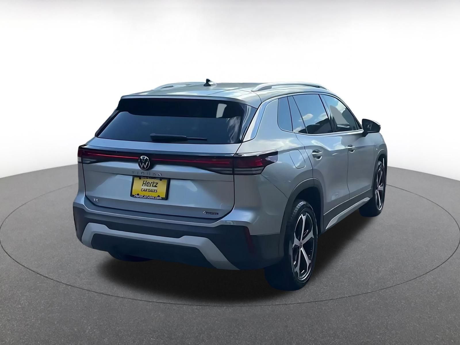 Thumbnail: 2026 Volkswagen Tiguan - 13