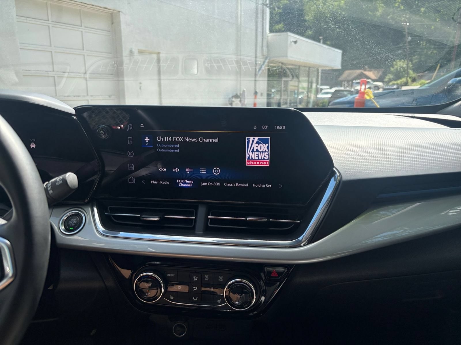 Thumbnail: 2025 Chevrolet Trax - 19