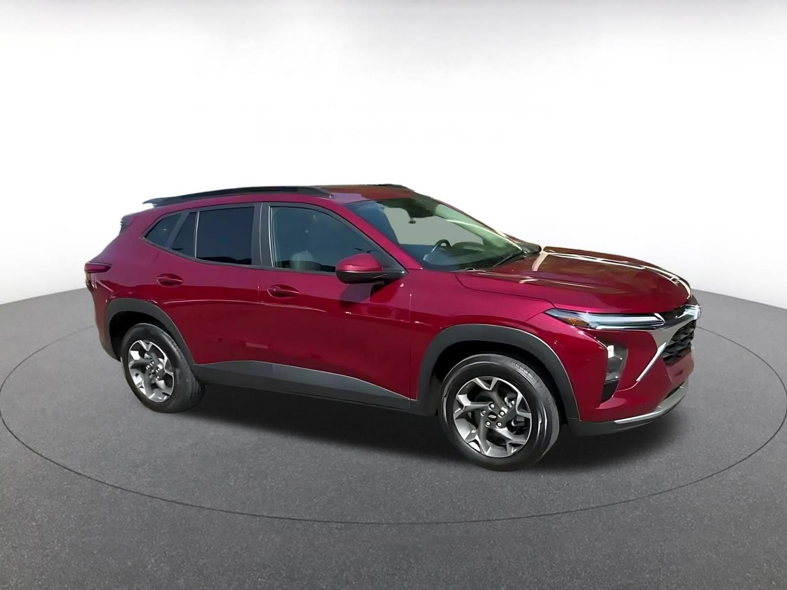 Thumbnail: 2025 Chevrolet Trax - 2
