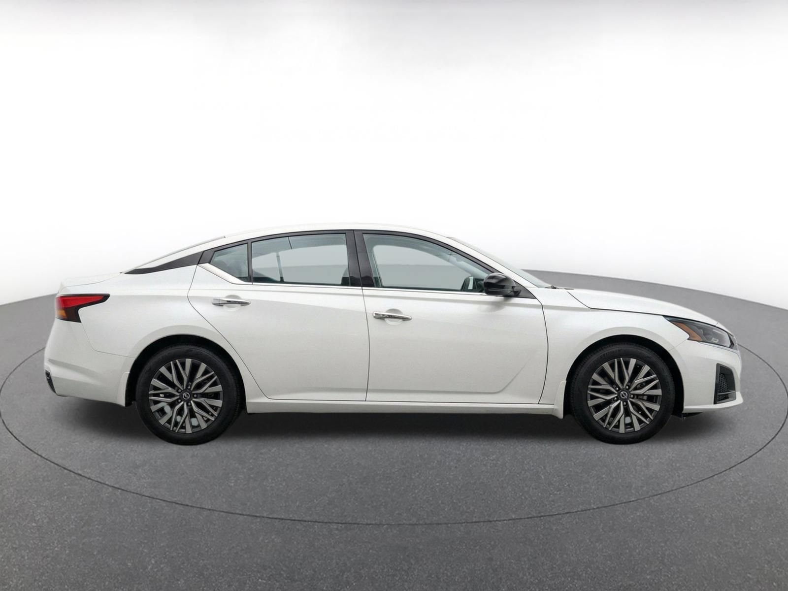 Thumbnail: 2025 Nissan Altima - 13