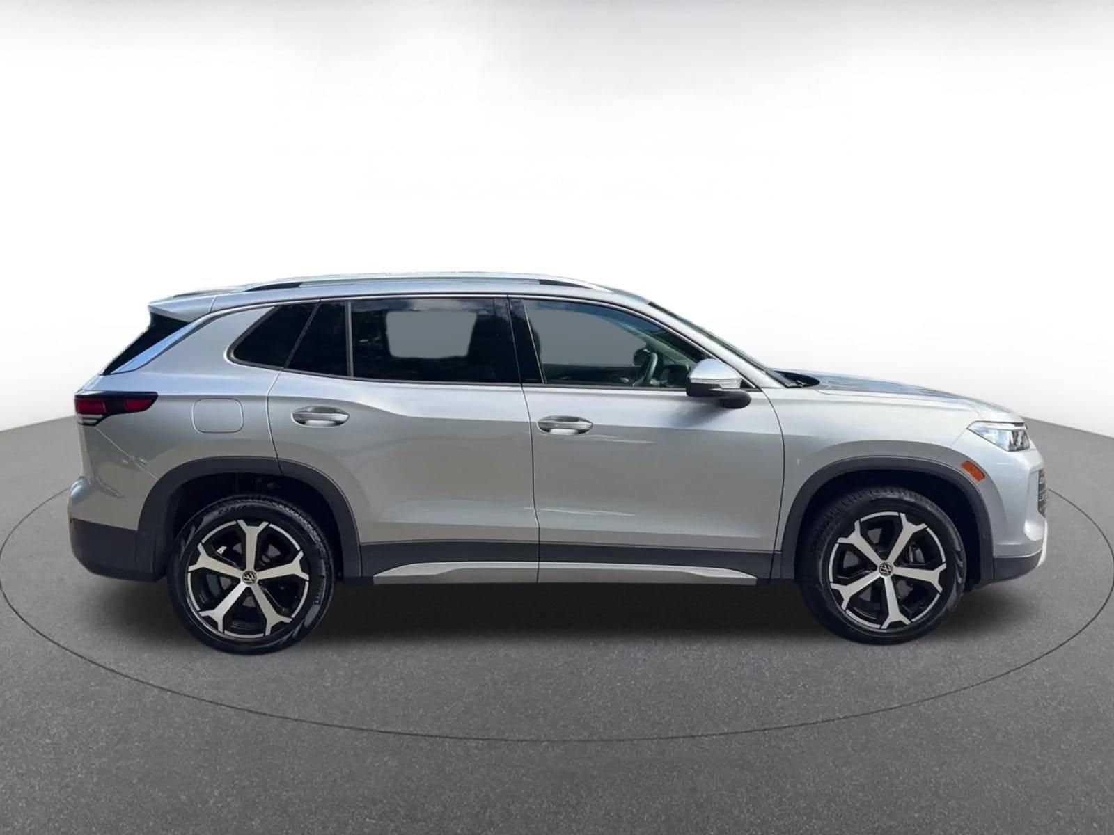 Thumbnail: 2026 Volkswagen Tiguan - 15