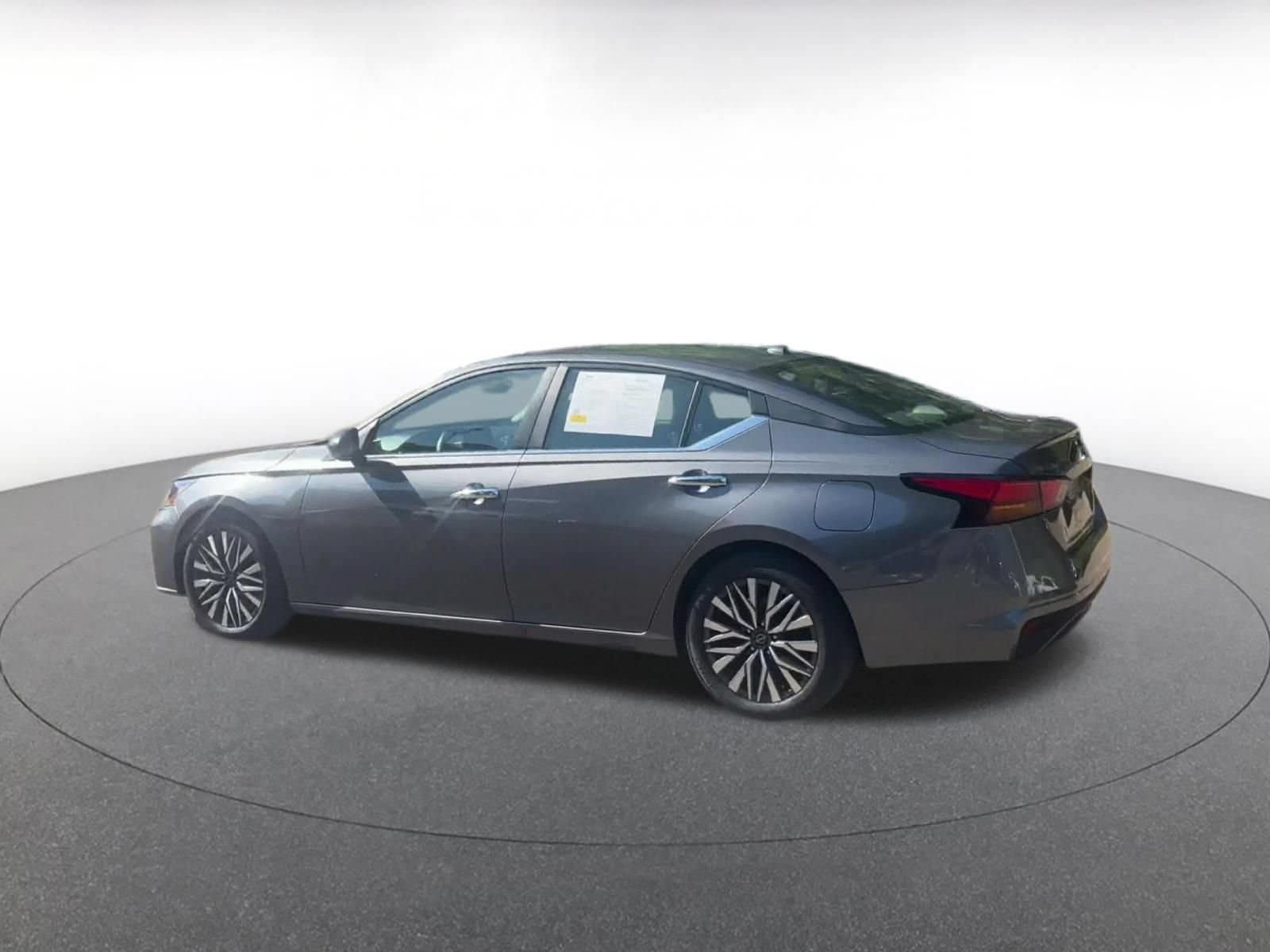 Thumbnail: 2025 Nissan Altima - 10
