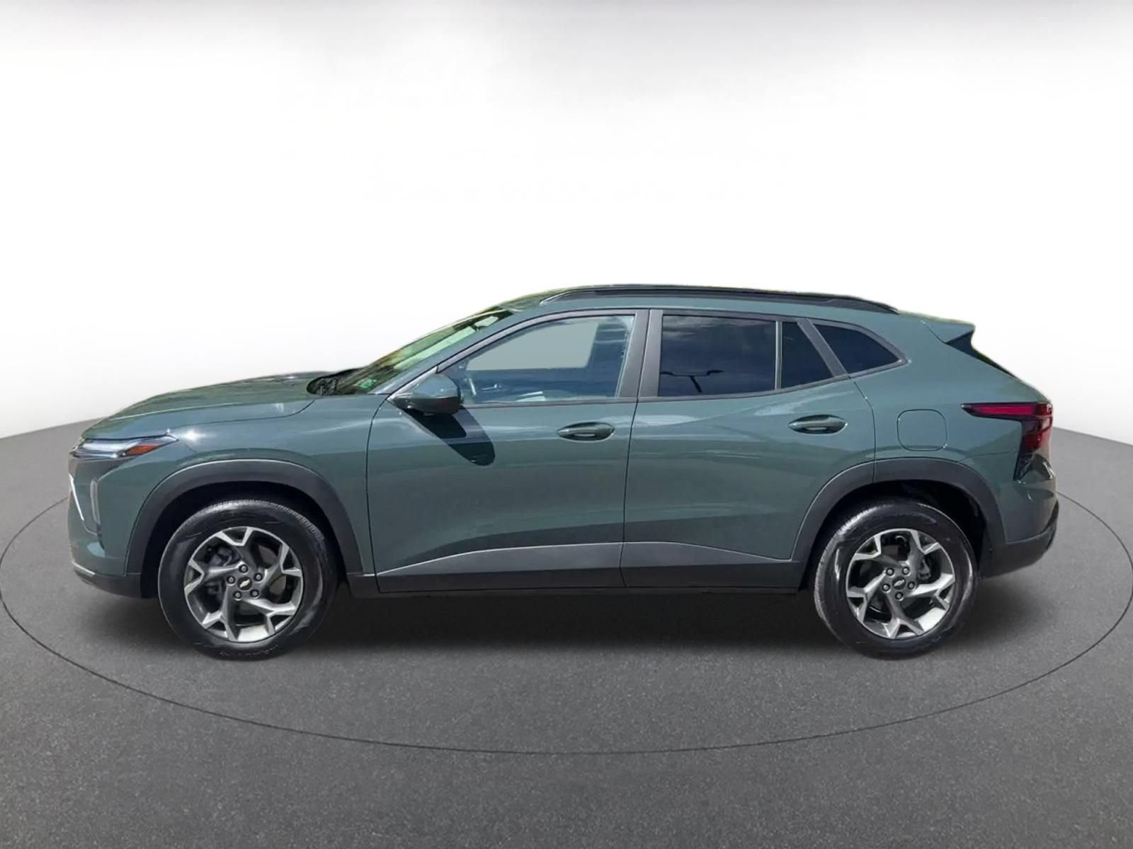 Thumbnail: 2025 Chevrolet Trax - 8