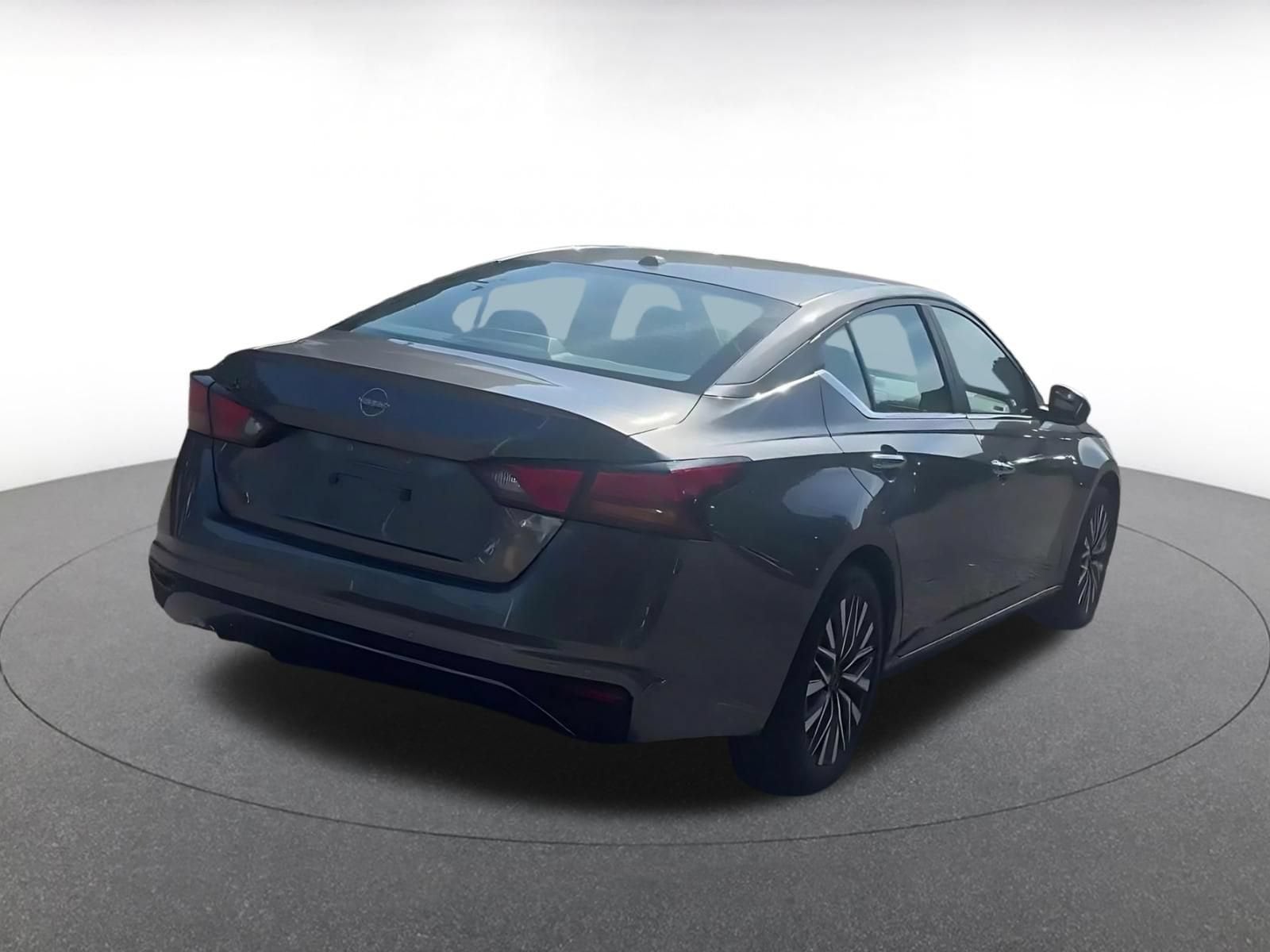 Thumbnail: 2025 Nissan Altima - 13