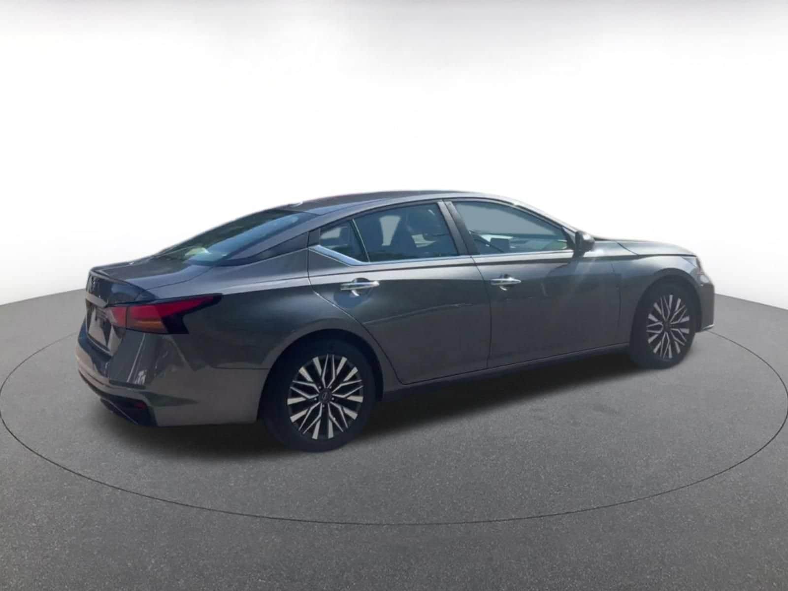 Thumbnail: 2025 Nissan Altima - 14