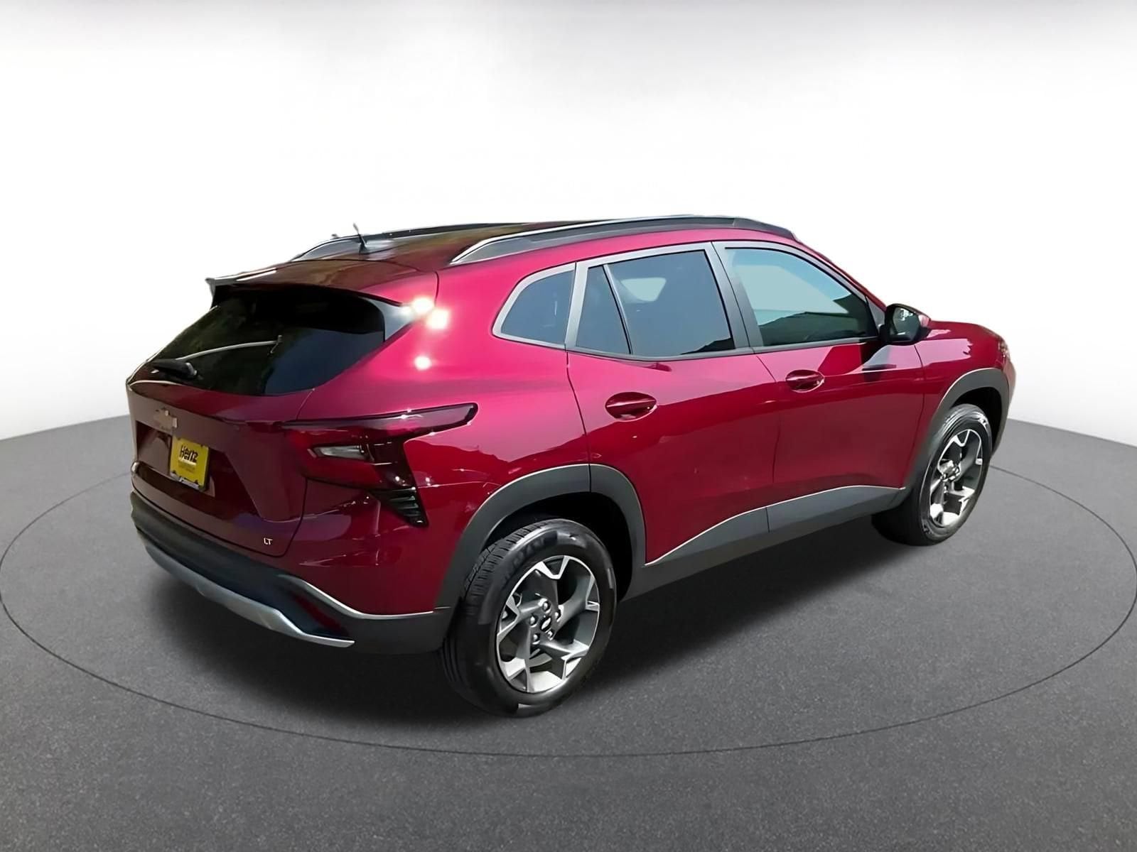 Thumbnail: 2025 Chevrolet Trax - 14