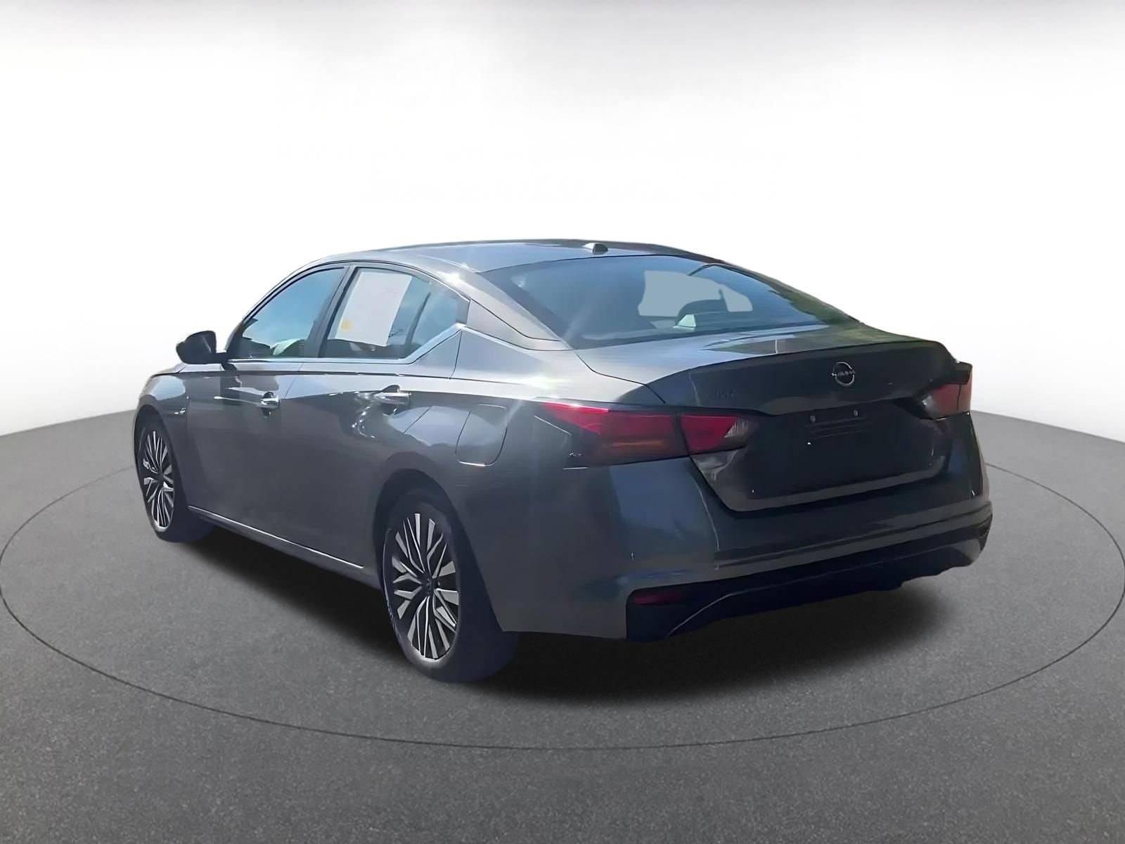 Thumbnail: 2025 Nissan Altima - 12