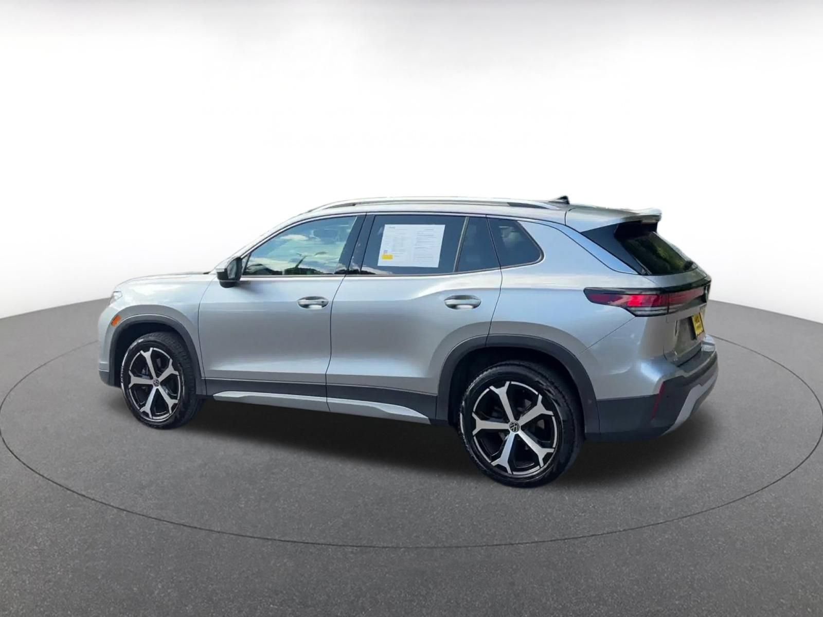 Thumbnail: 2026 Volkswagen Tiguan - 9