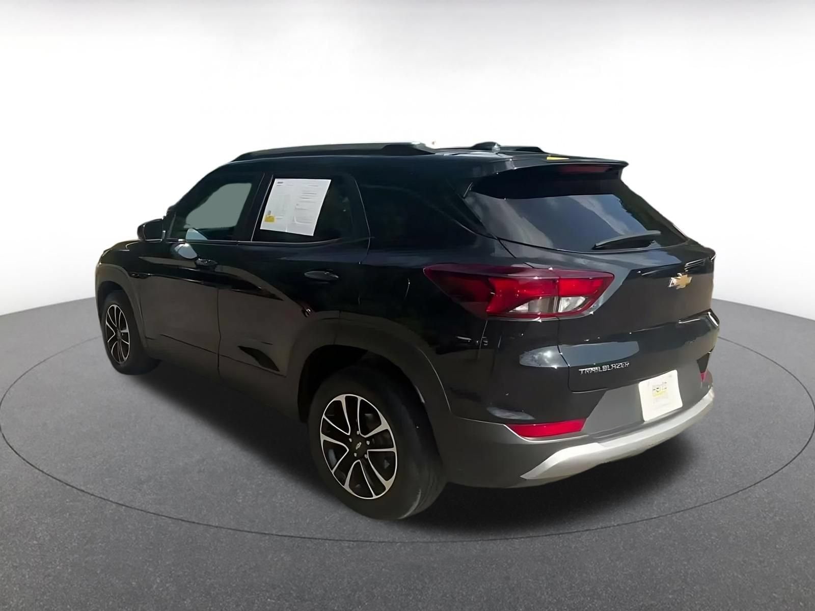 Thumbnail: 2025 Chevrolet TrailBlazer - 10