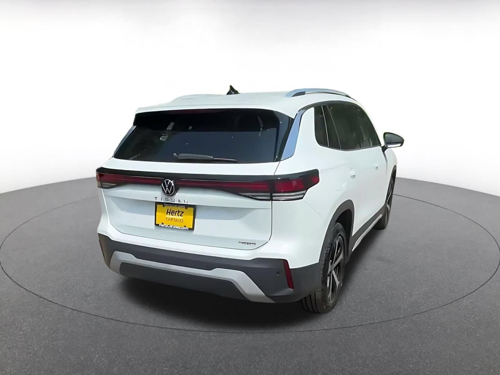 Thumbnail: 2026 Volkswagen Tiguan - 13