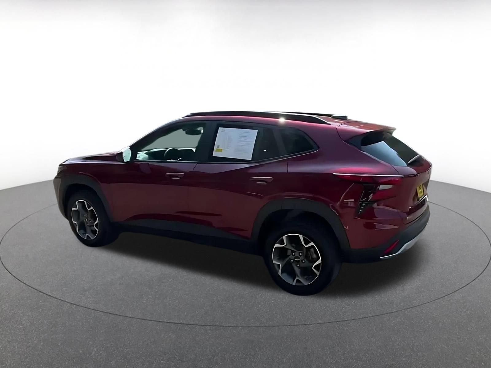Thumbnail: 2025 Chevrolet Trax - 9