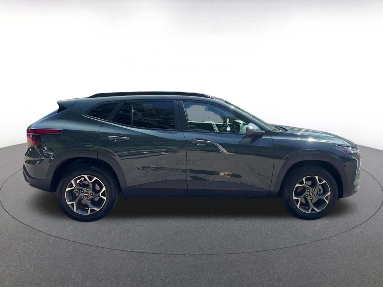 Thumbnail: 2025 Chevrolet Trax - 15