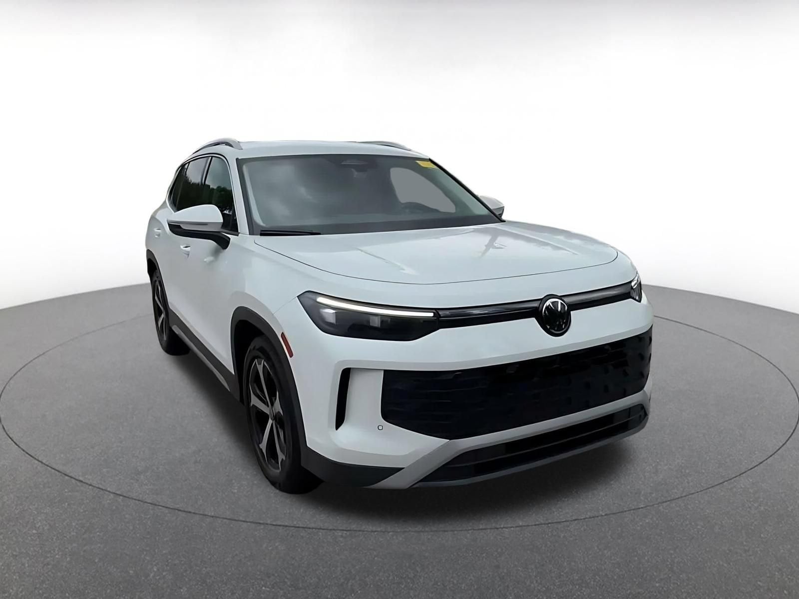 Thumbnail: 2026 Volkswagen Tiguan - 3
