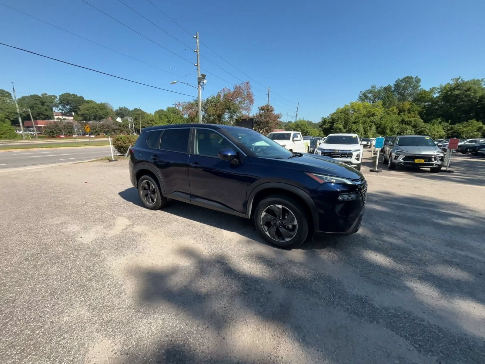 Thumbnail: 2025 Nissan Rogue - 2