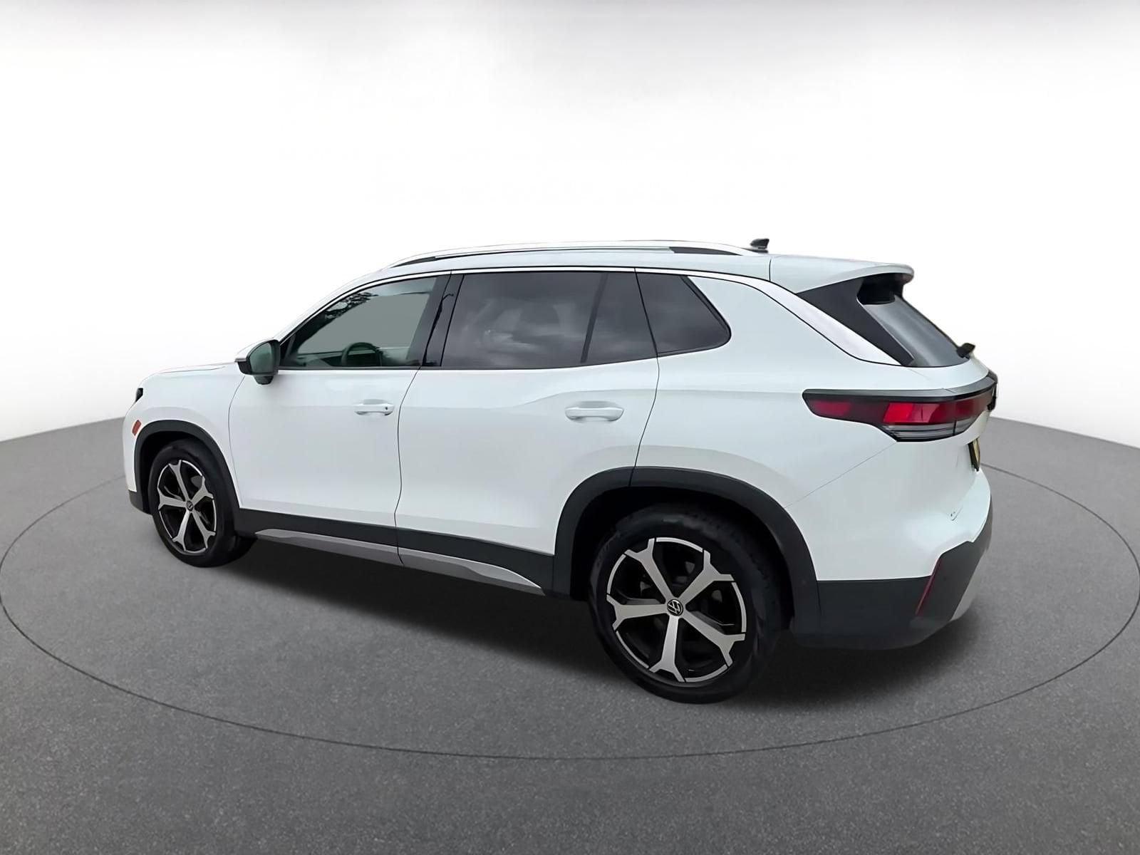 Thumbnail: 2026 Volkswagen Tiguan - 9
