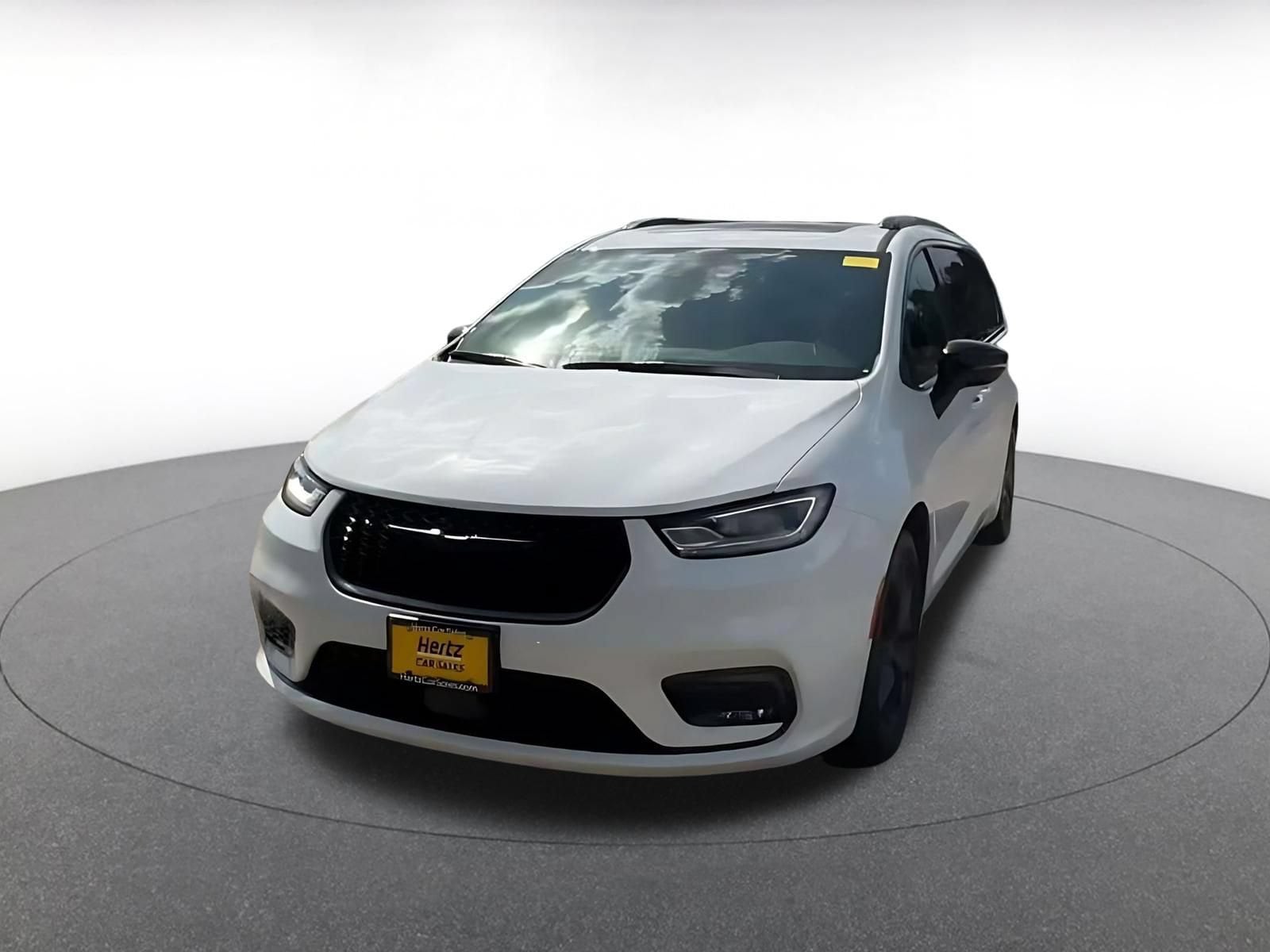 Thumbnail: 2025 Chrysler Pacifica - 6