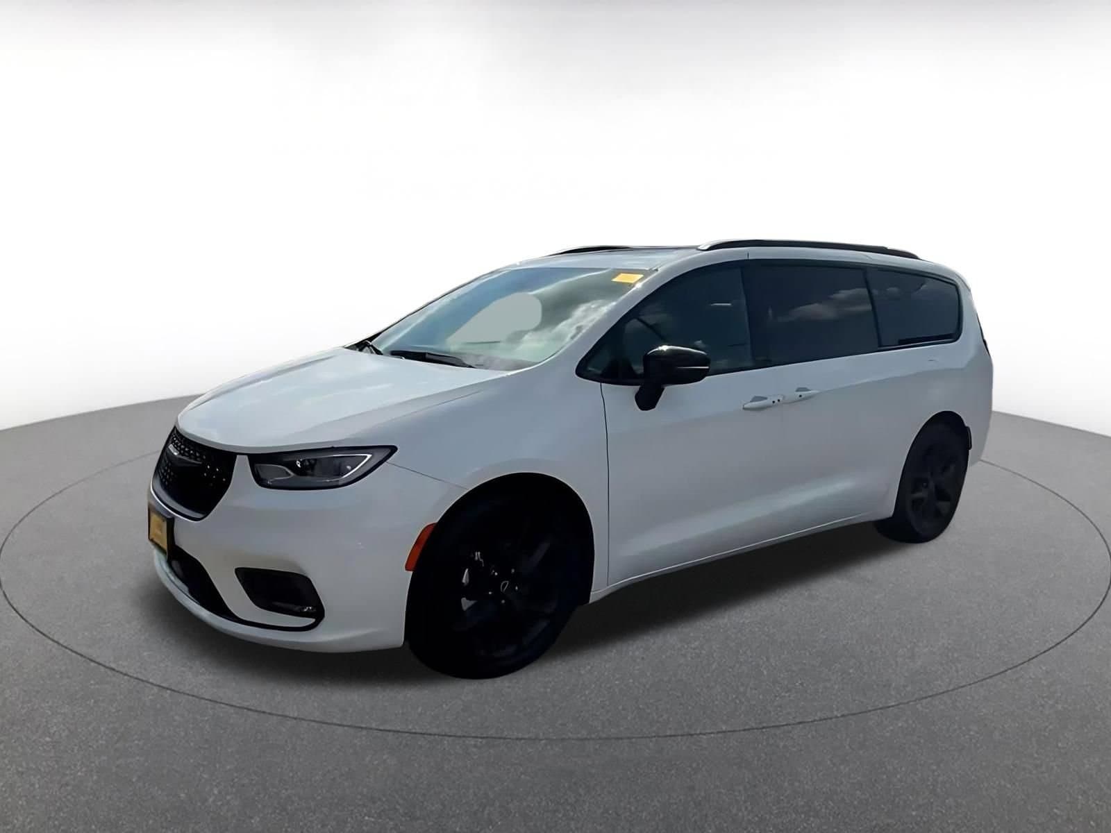 Thumbnail: 2025 Chrysler Pacifica - 7