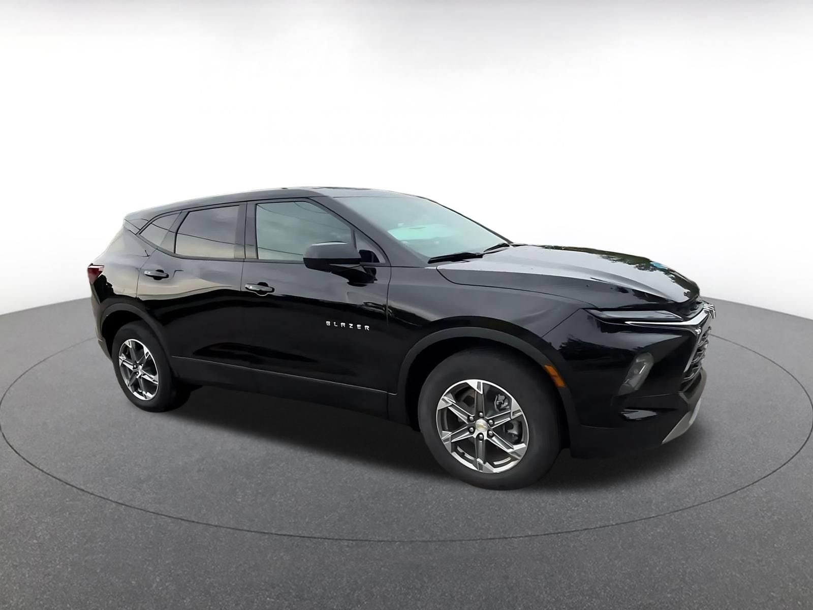 Thumbnail: 2026 Chevrolet Blazer - 2