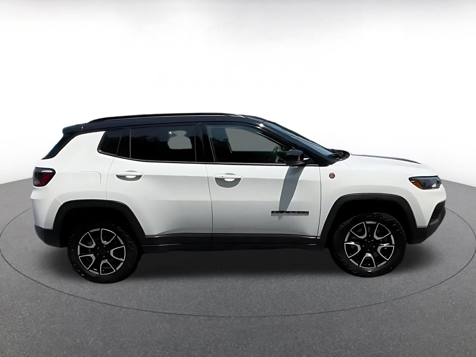 Thumbnail: 2025 Jeep Compass - 15