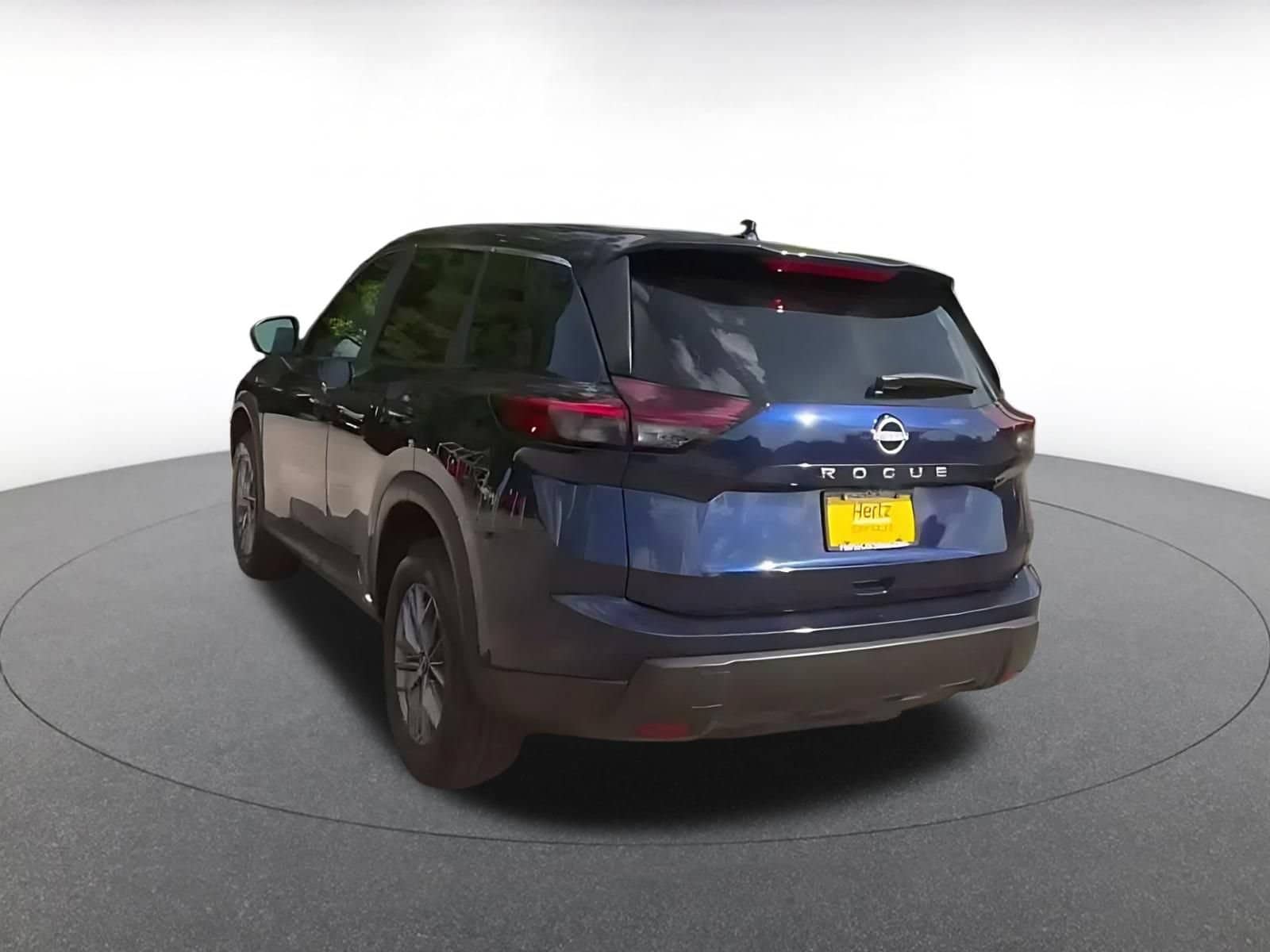 Thumbnail: 2026 Nissan Rogue - 10