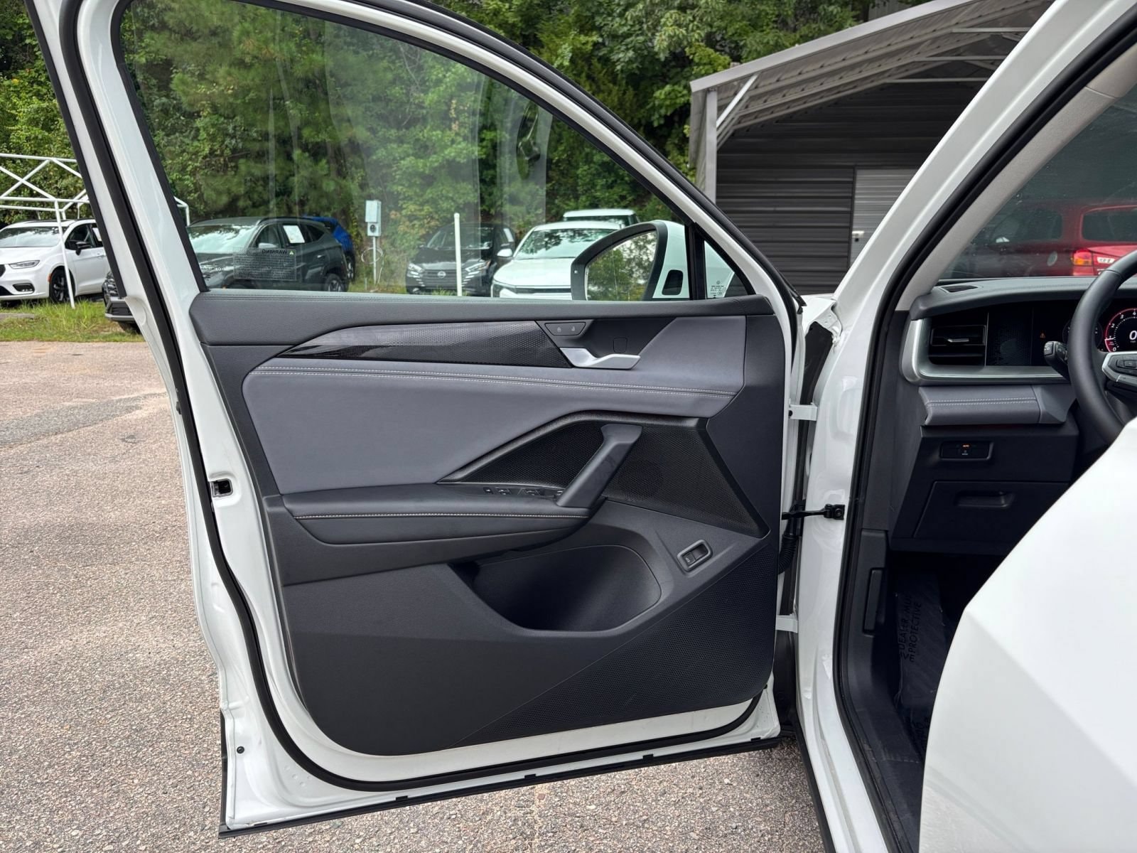 Thumbnail: 2026 Volkswagen Tiguan - 18