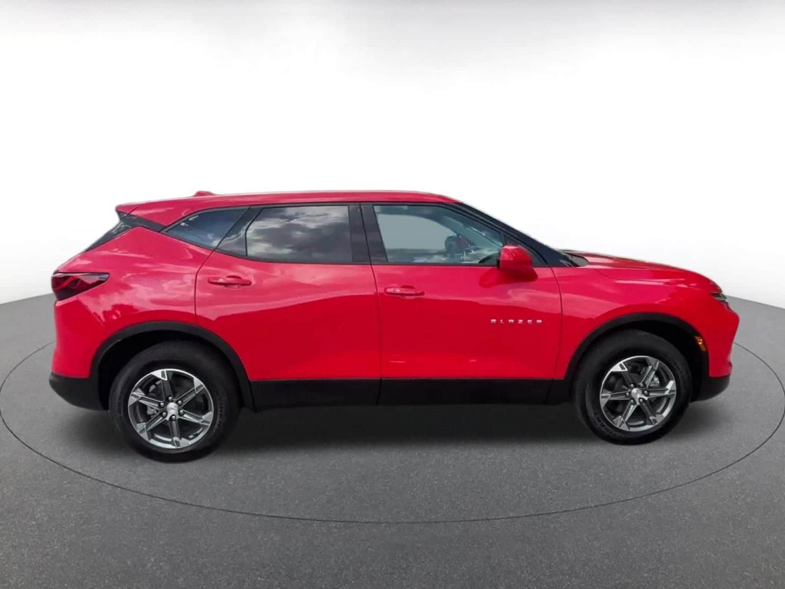 Thumbnail: 2025 Chevrolet Blazer - 15