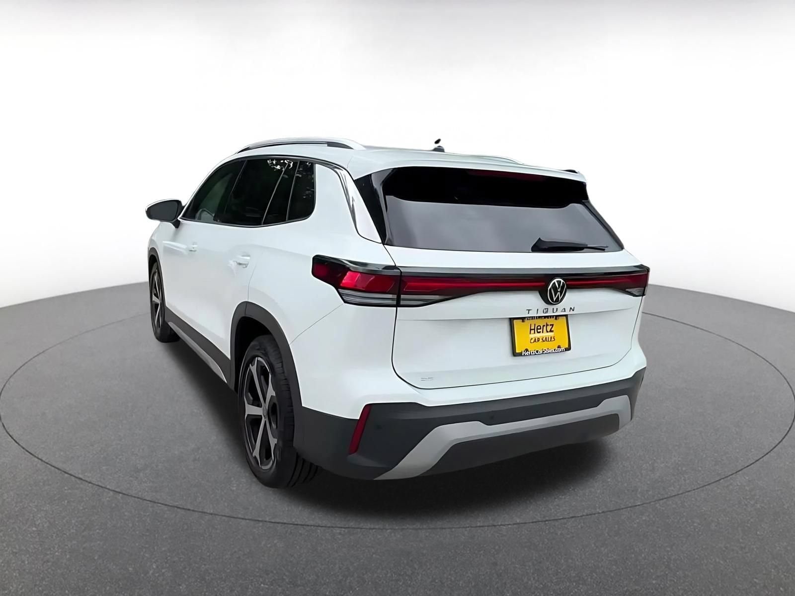 Thumbnail: 2026 Volkswagen Tiguan - 10