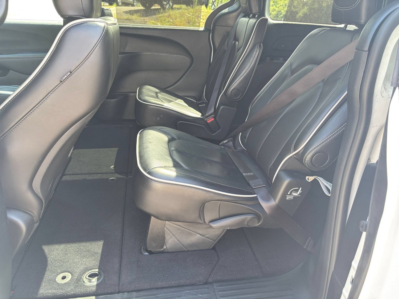 Thumbnail: 2025 Chrysler Pacifica - 27