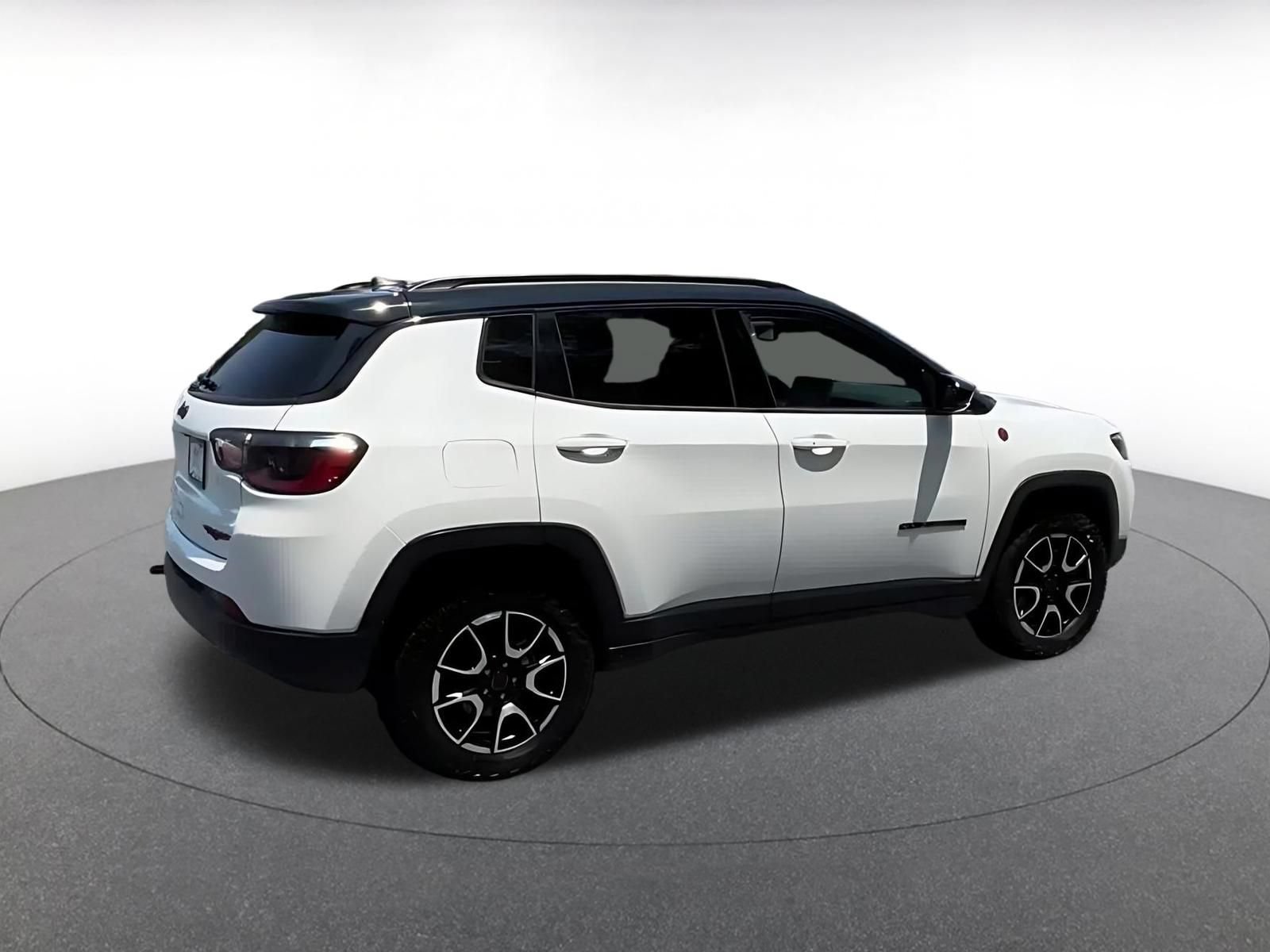 Thumbnail: 2025 Jeep Compass - 13