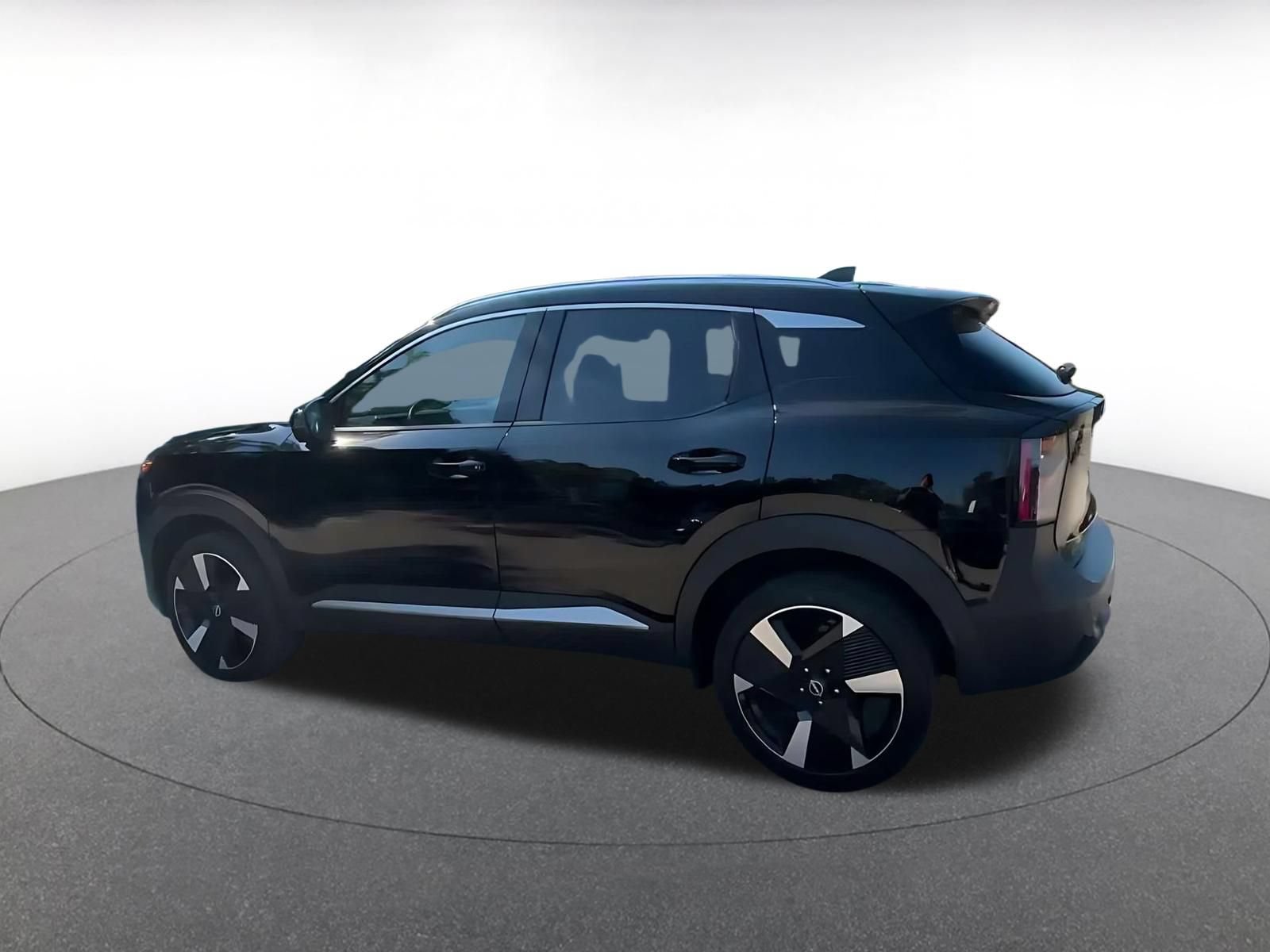 Thumbnail: 2026 Nissan Kicks - 9