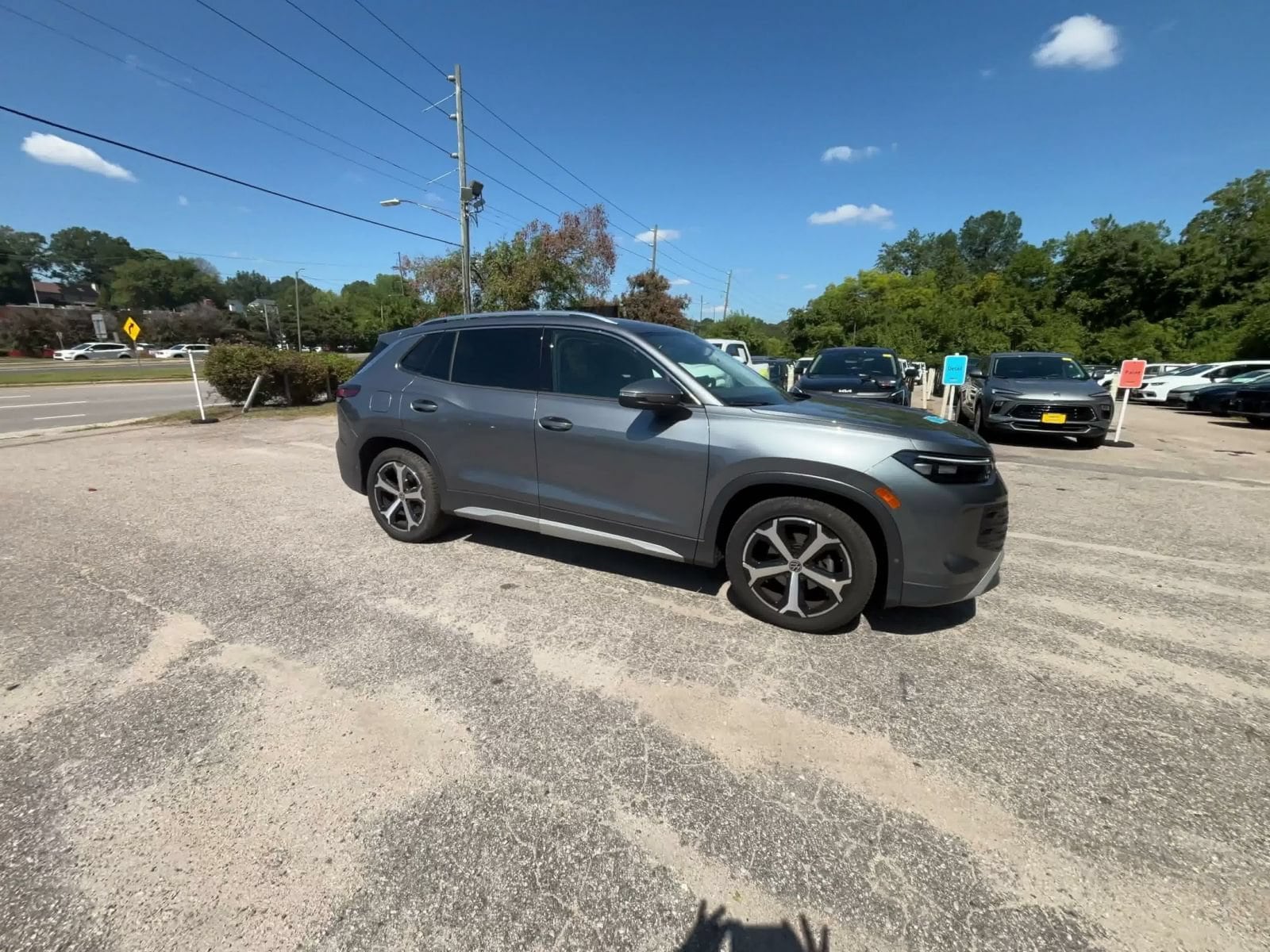 Thumbnail: 2026 Volkswagen Tiguan - 2